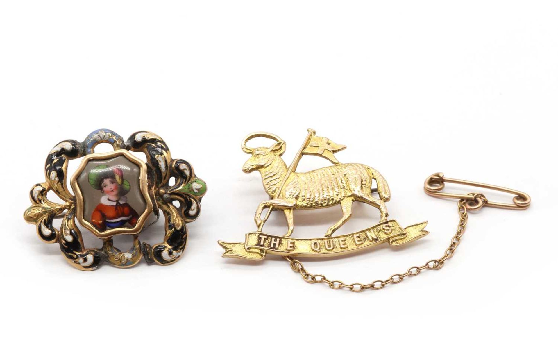 A gold military sweetheart brooch,