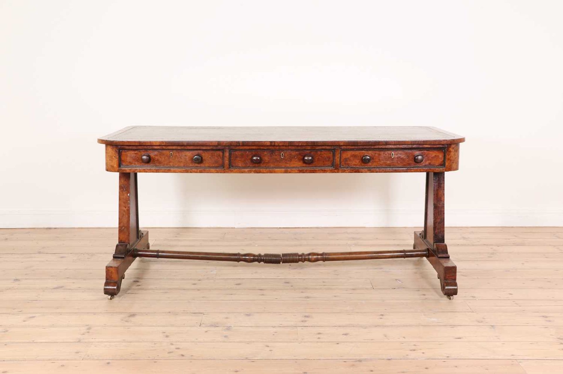 A George IV rosewood and burr yew library table, - Bild 3 aus 6