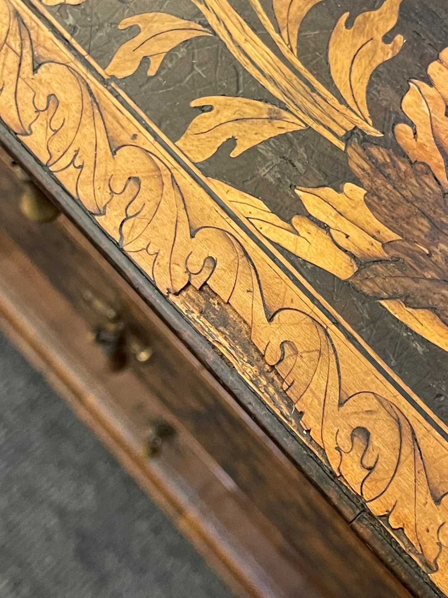 A William and Mary walnut and marquetry chest of drawers, - Bild 15 aus 74