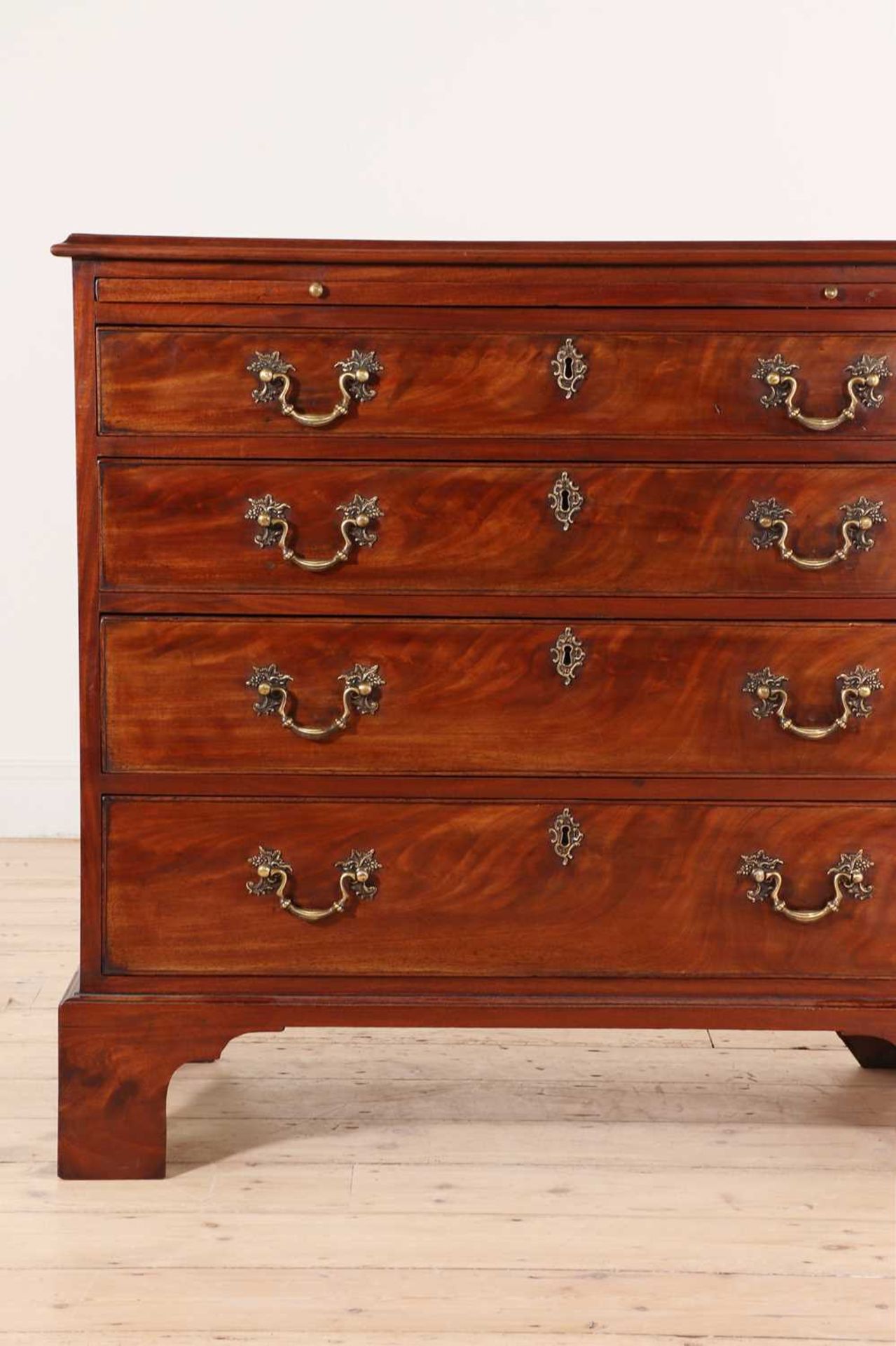 A George III mahogany chest of drawers, - Image 4 of 13