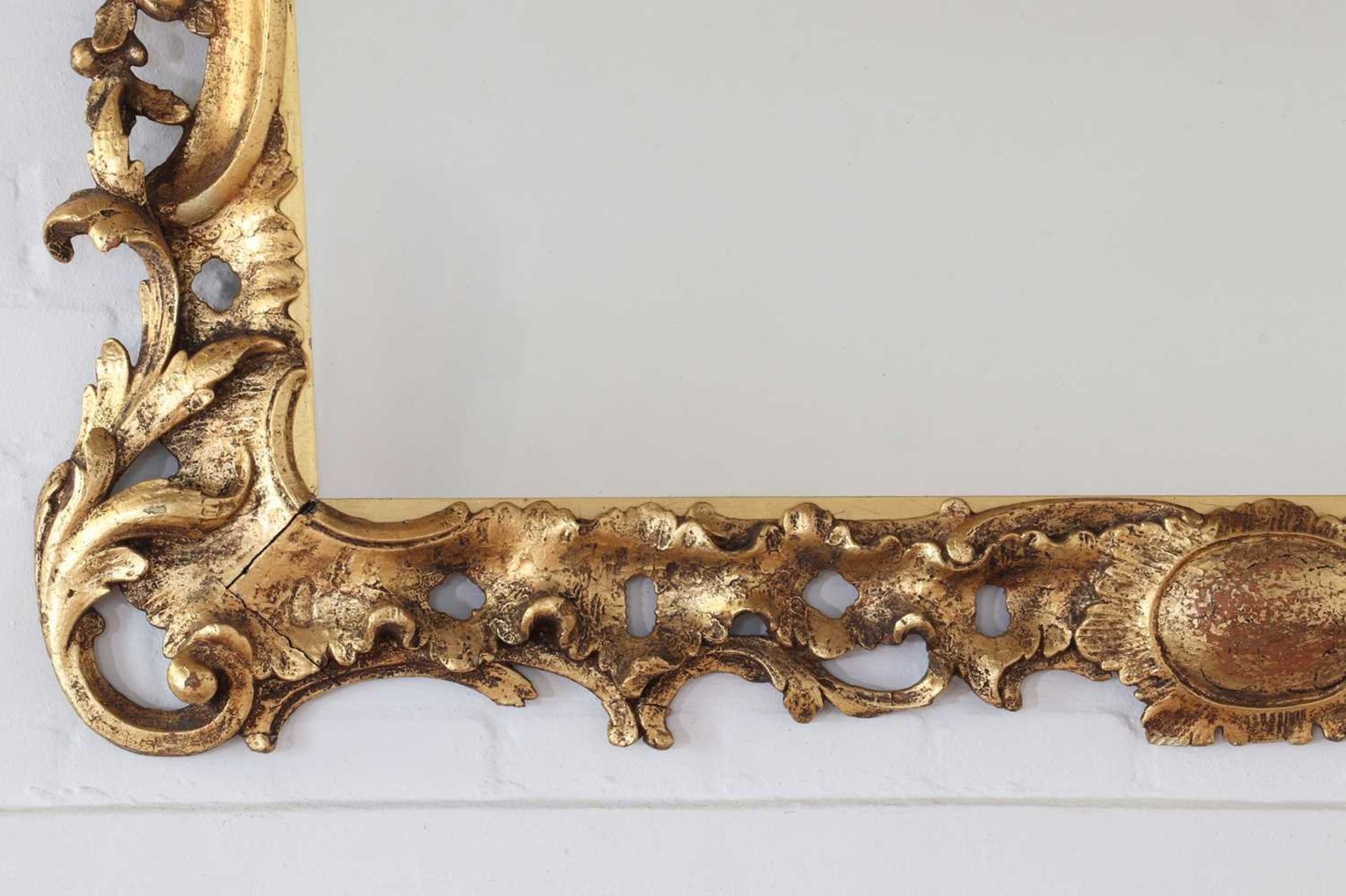 A late George II giltwood picture frame mirror, - Bild 2 aus 19