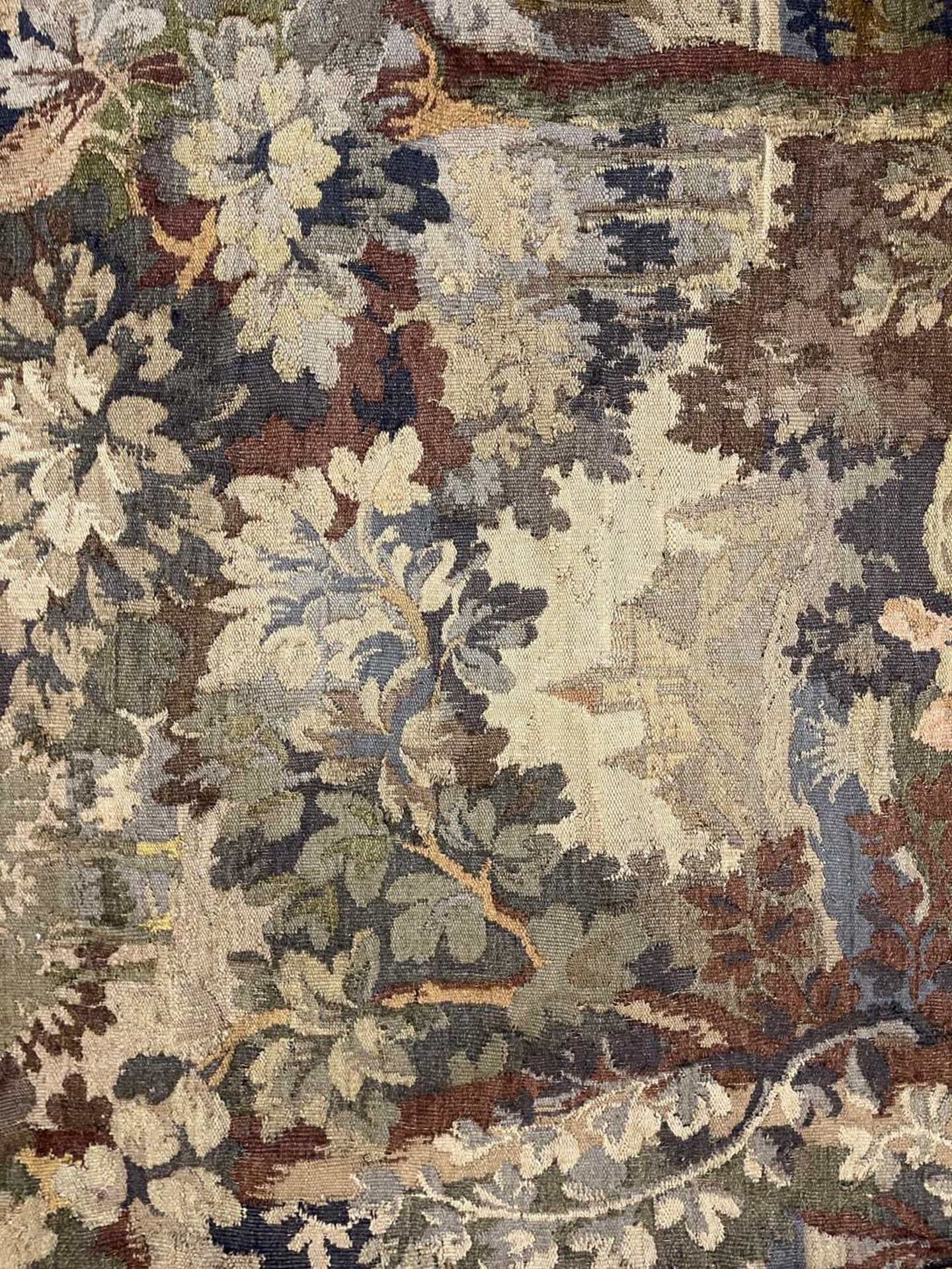 A verdure tapestry fragment, - Bild 7 aus 14