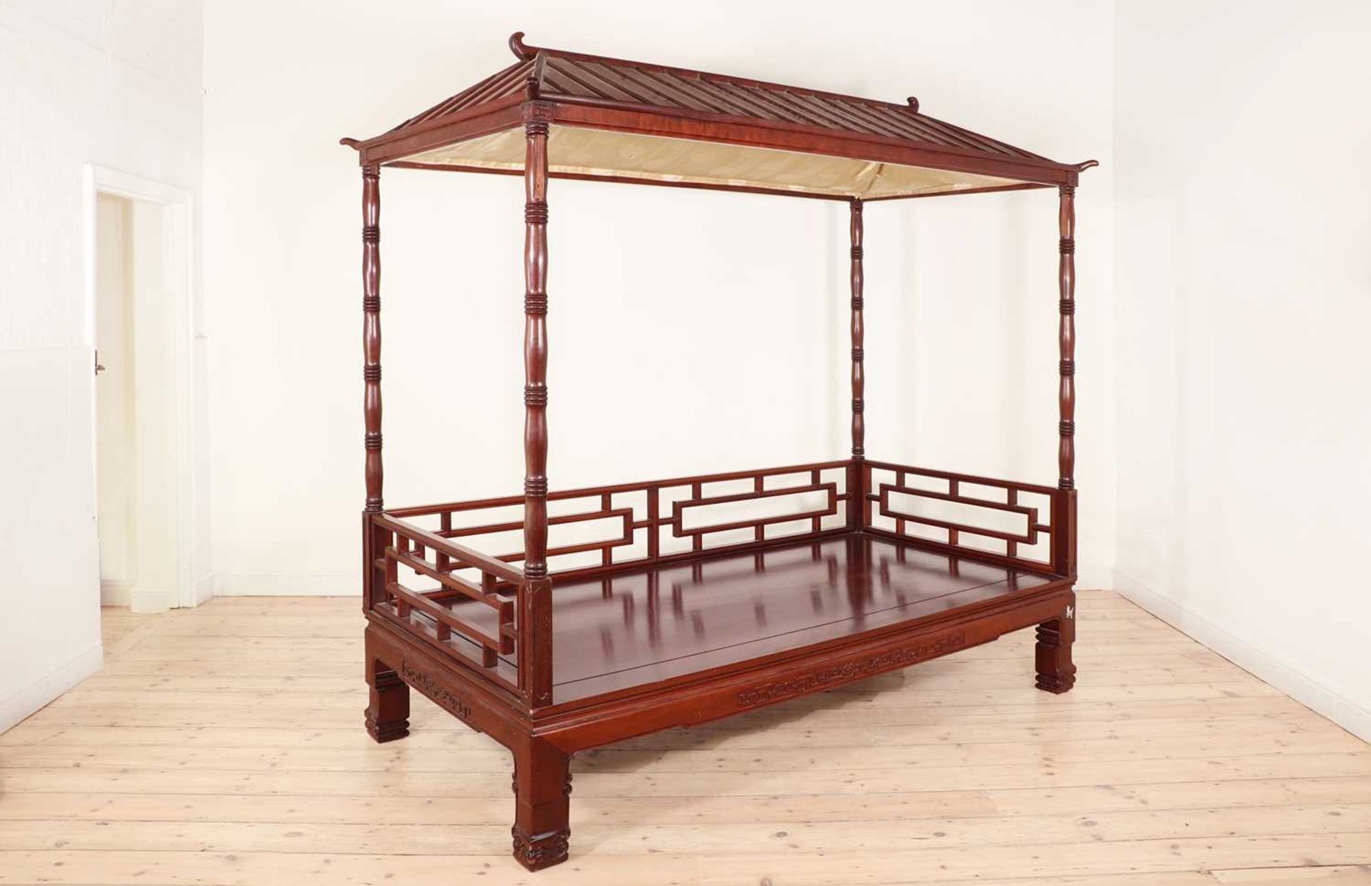 A hardwood daybed in the Chinese Qing dynasty style, - Image 2 of 9