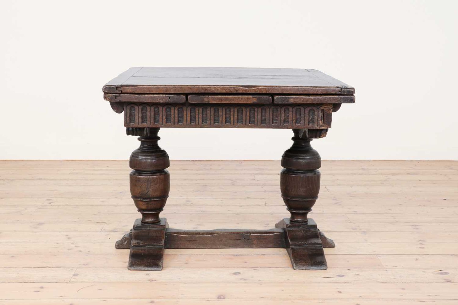 An oak and walnut draw-leaf table, - Image 4 of 6