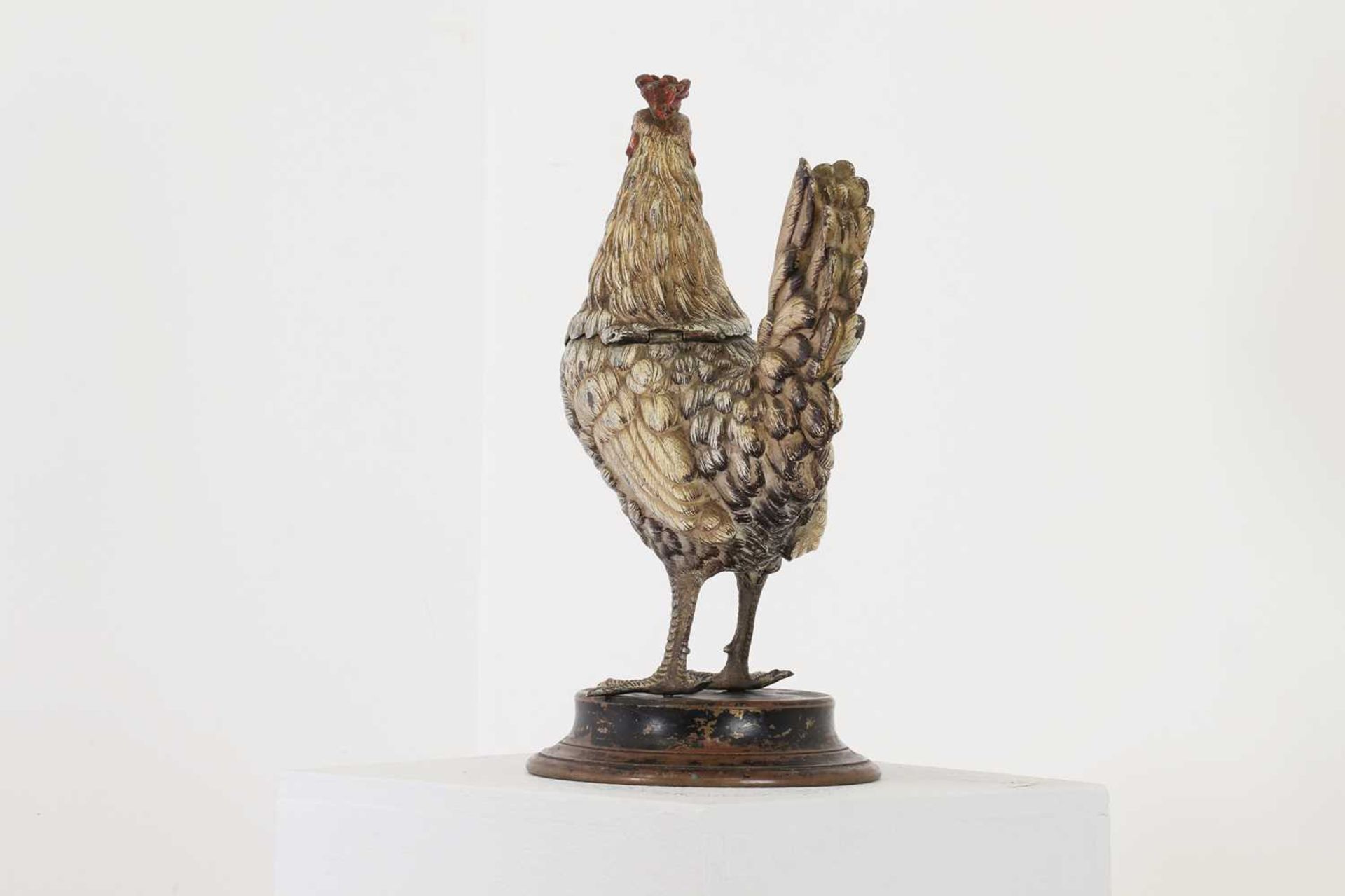 A cold-painted bronze inkwell modelled as a cockerel, - Bild 3 aus 27