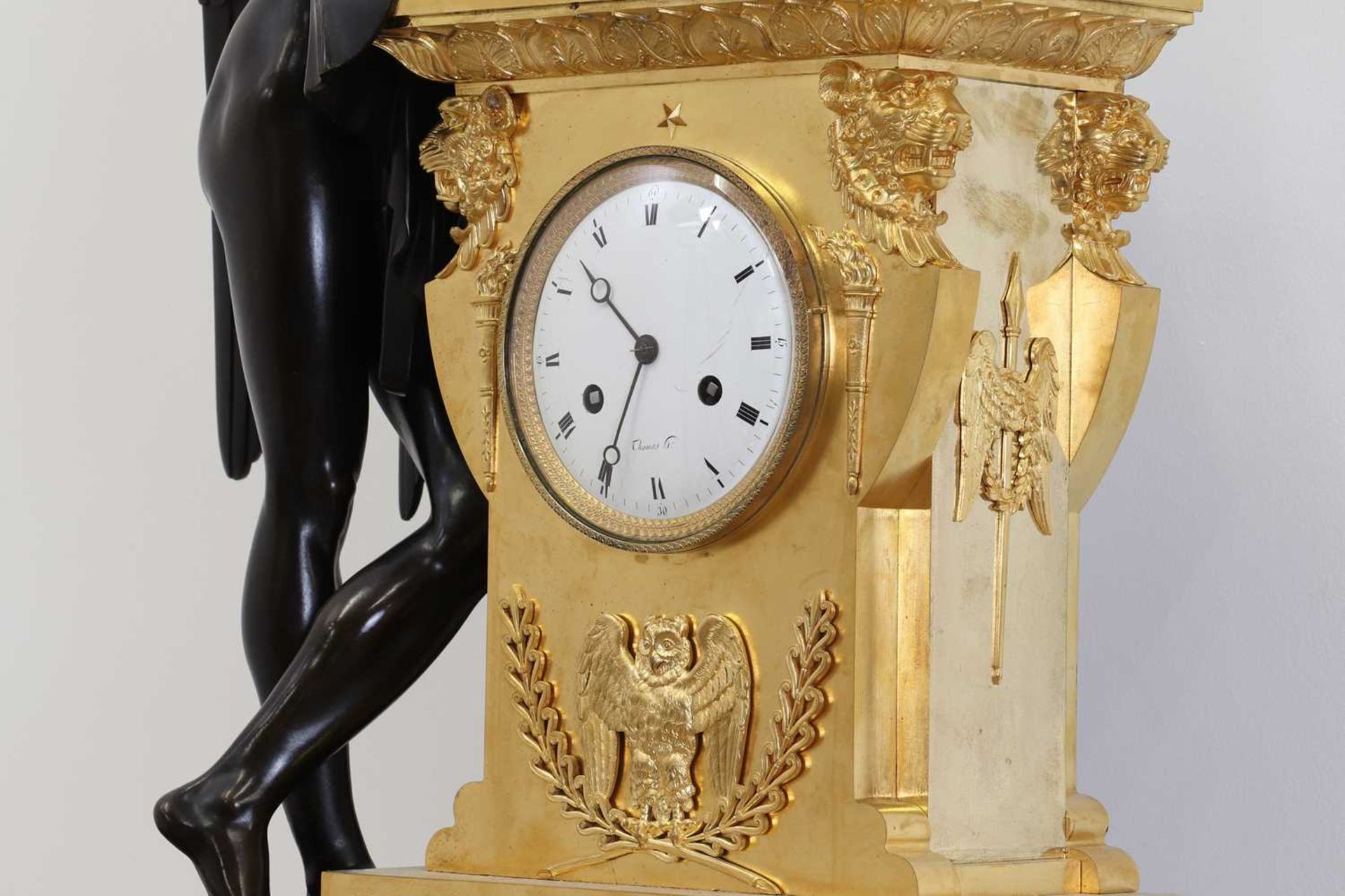 A large Empire ormolu, bronze and marble mantel clock, - Bild 10 aus 33