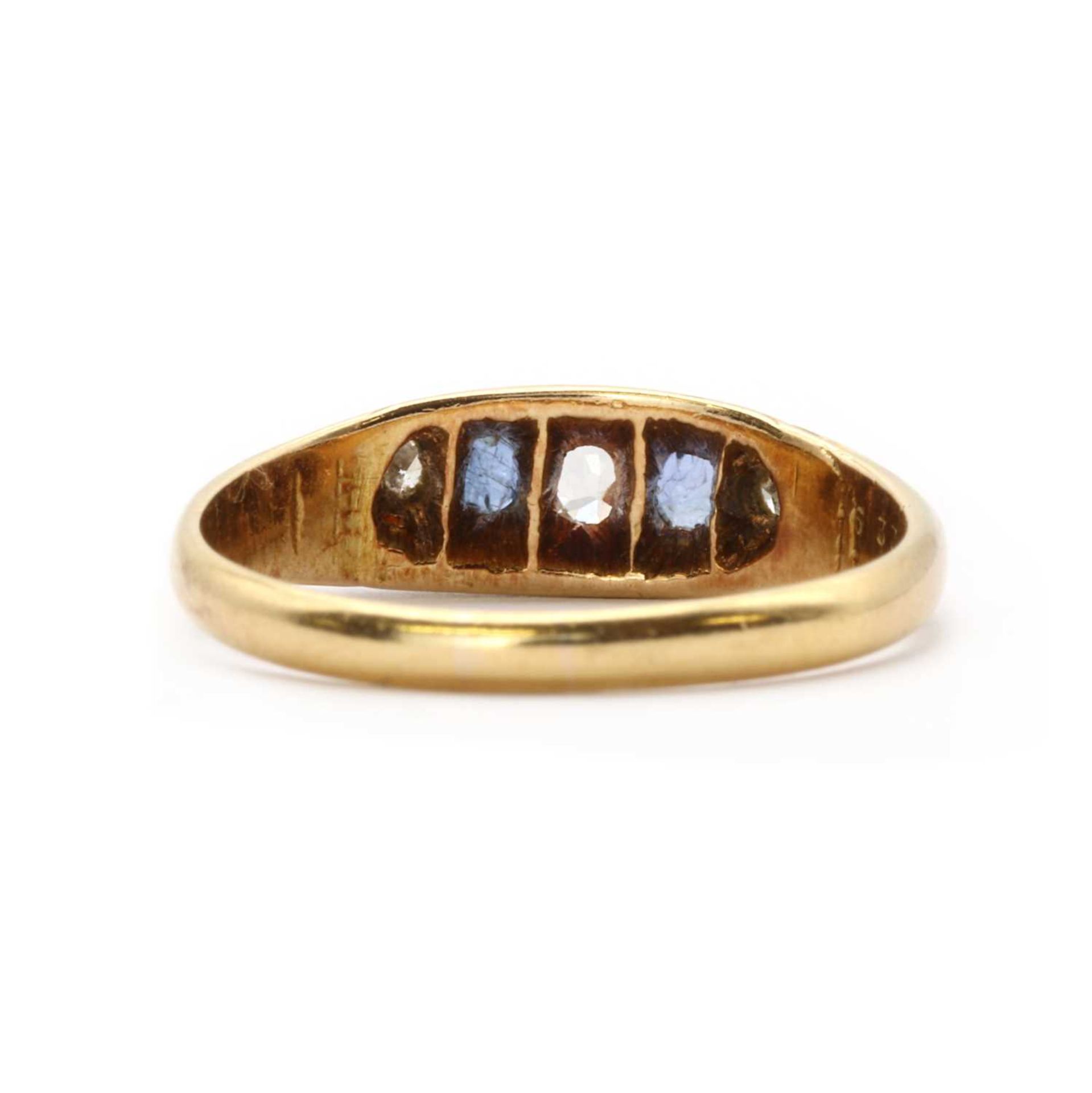 An Edwardian gold diamond and sapphire ring, - Bild 3 aus 3