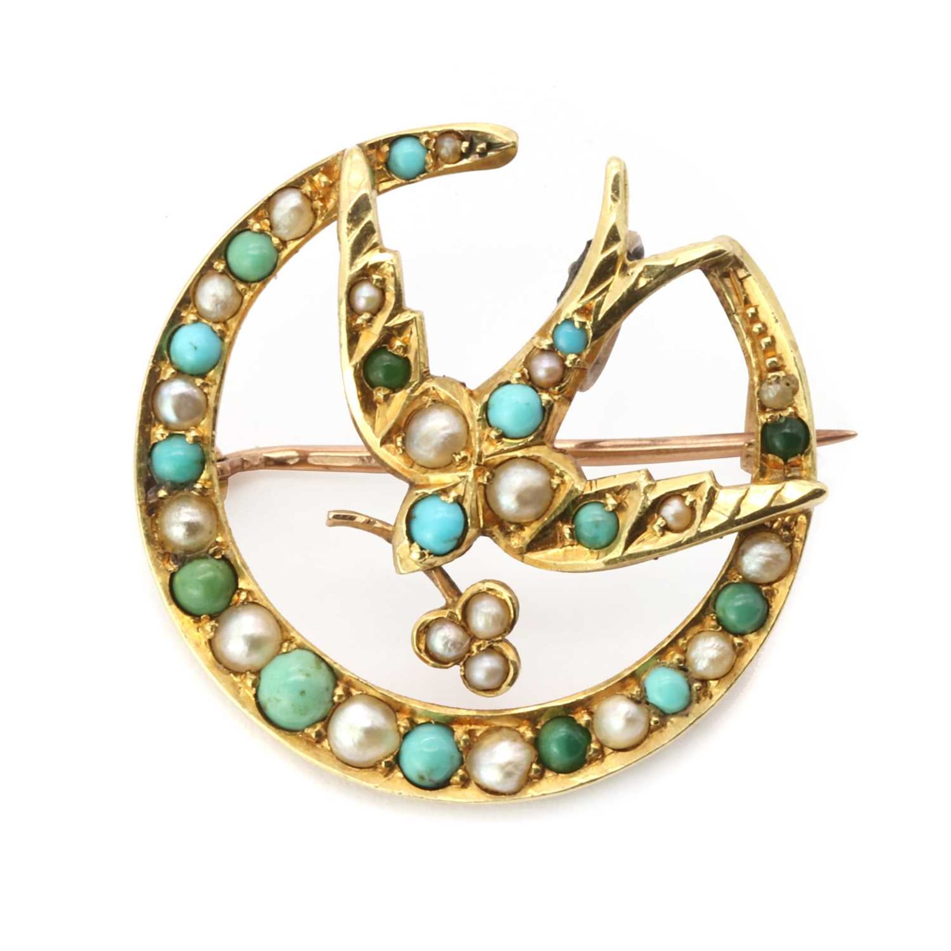 A gold swallow brooch, c1900,