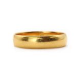 A 22ct gold wedding ring,