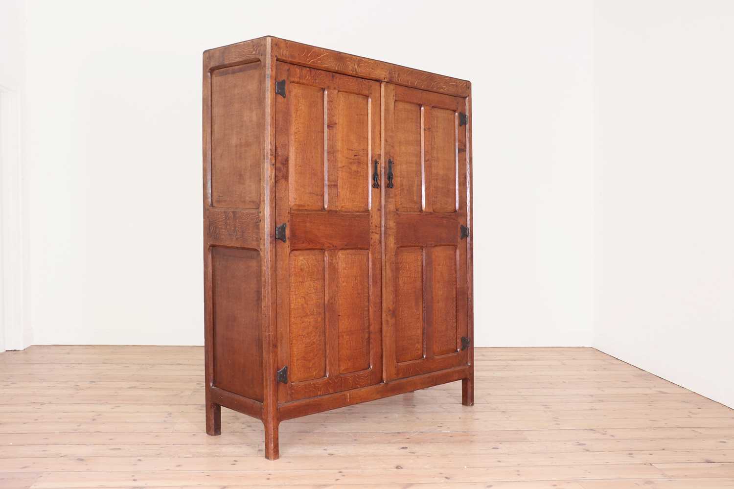 A Gordon Russell 'Design No. 7' oak wardrobe, - Bild 7 aus 10