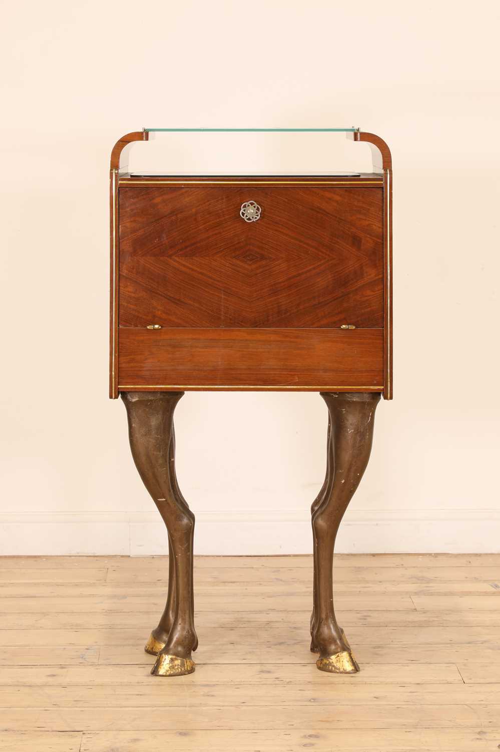 An Italian walnut and brass-mounted drinks cabinet, - Bild 5 aus 14