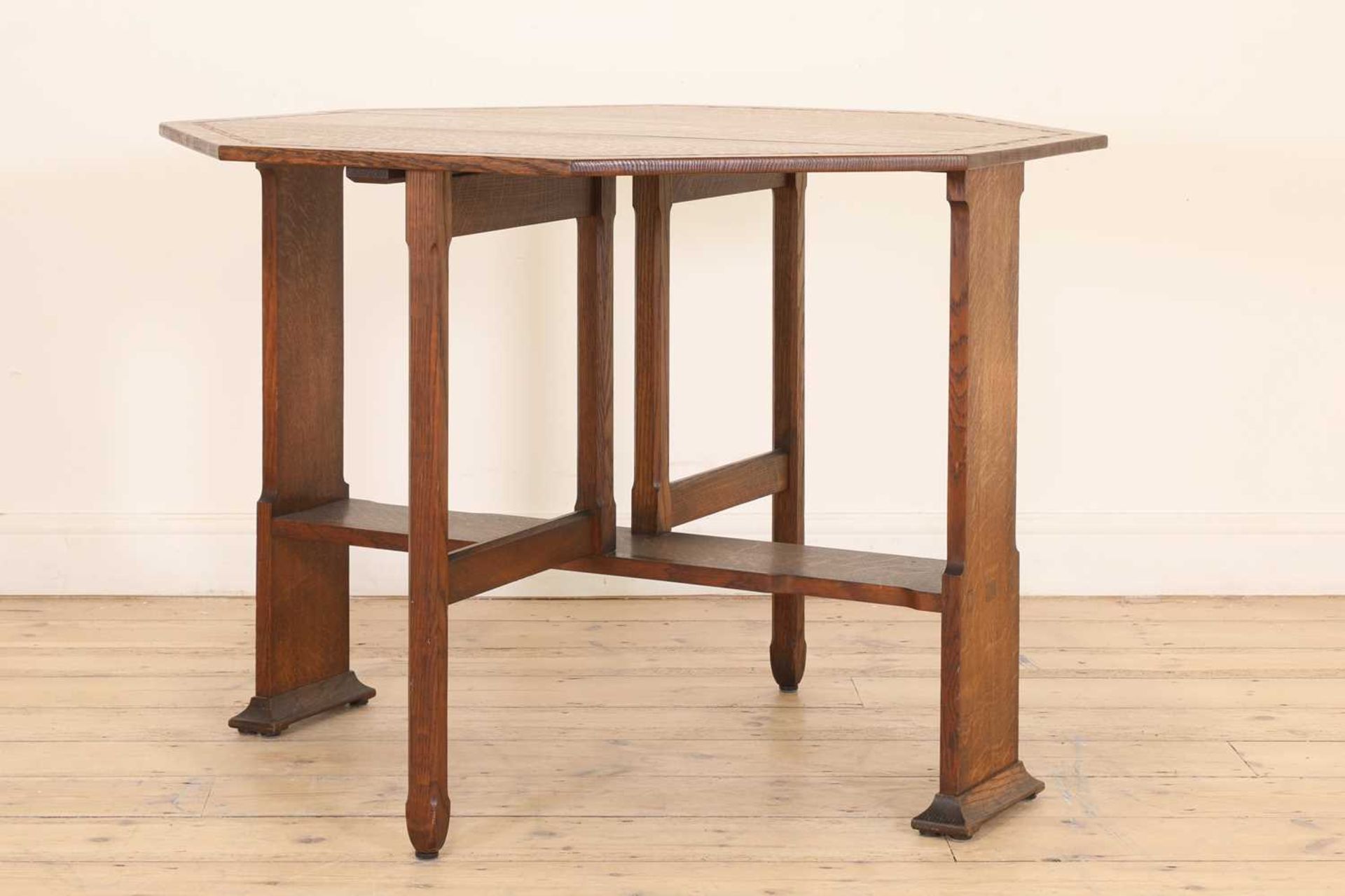 A Lakes School oak gateleg dining table, - Bild 2 aus 8