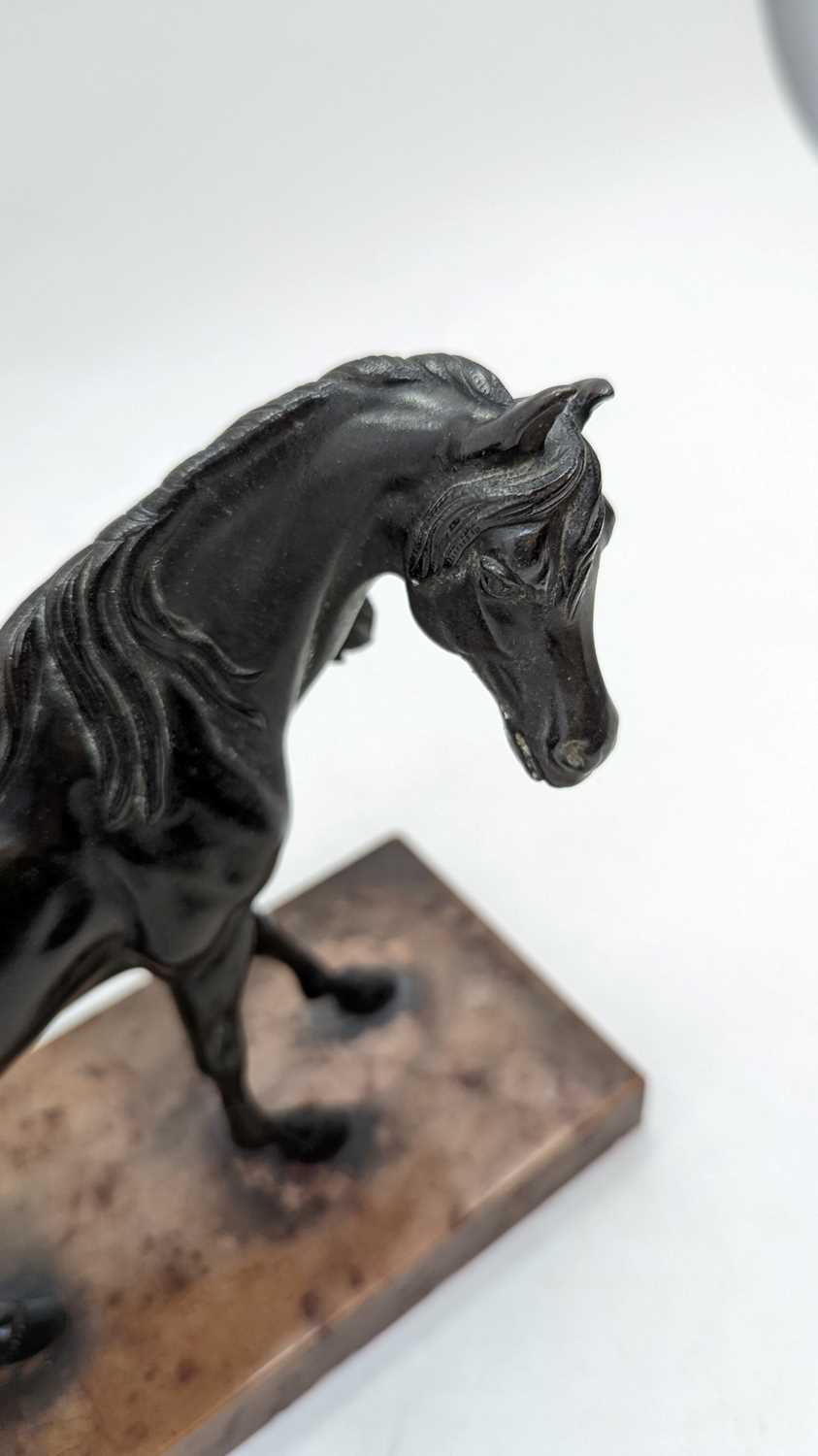 A bronze of a horse - Image 21 of 22