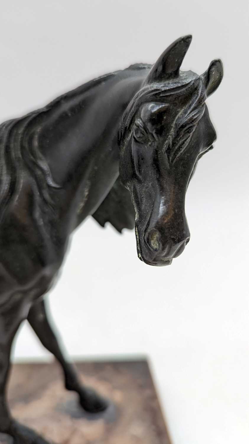 A bronze of a horse - Image 14 of 22