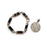 A Victorian banded agate bracelet,