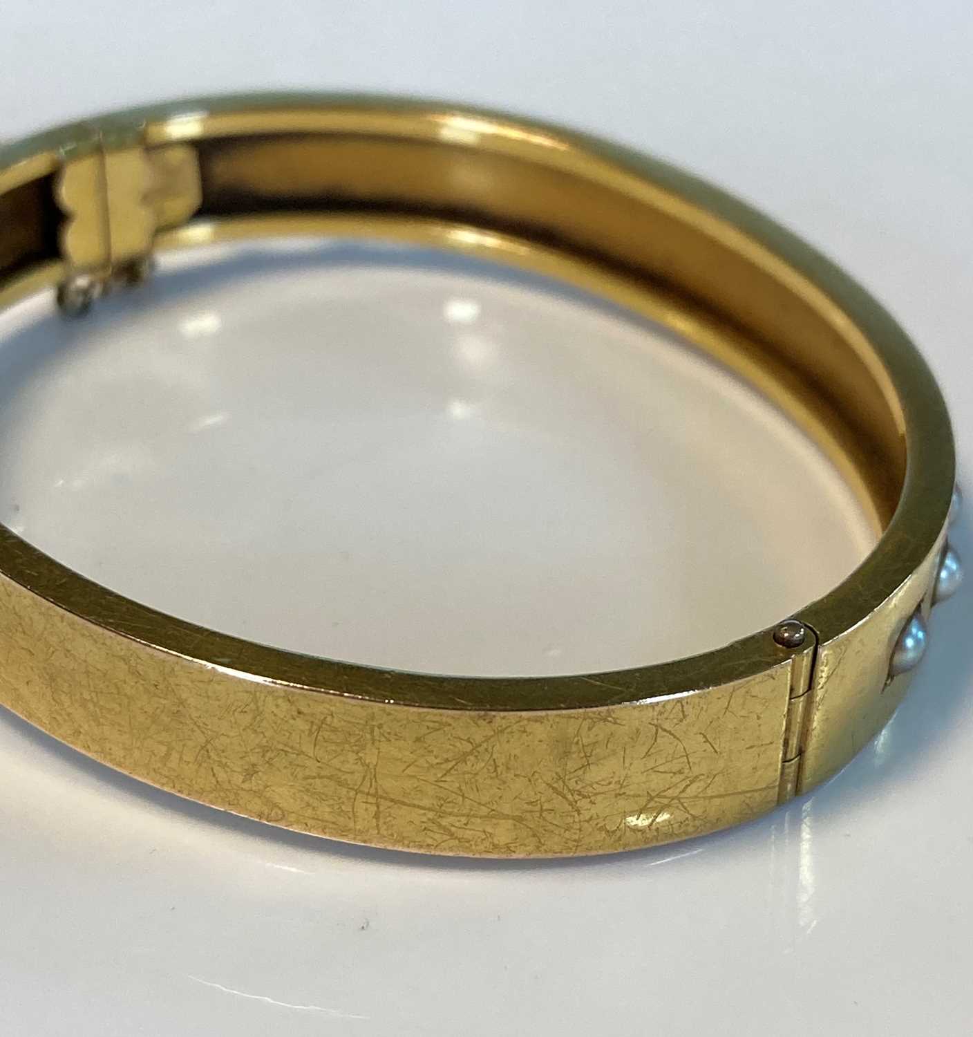 A Victorian gold split pearl bangle, - Image 3 of 7