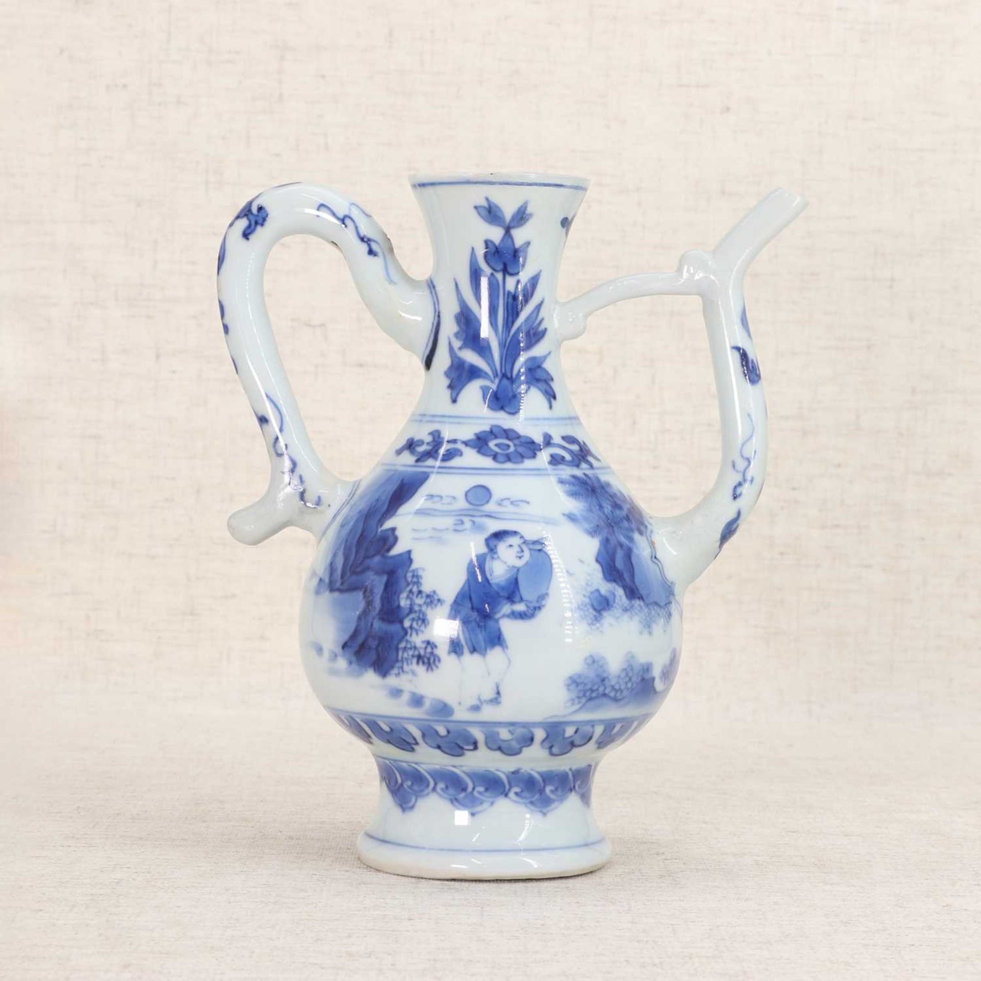 A Chinese blue and white ewer, - Image 3 of 6