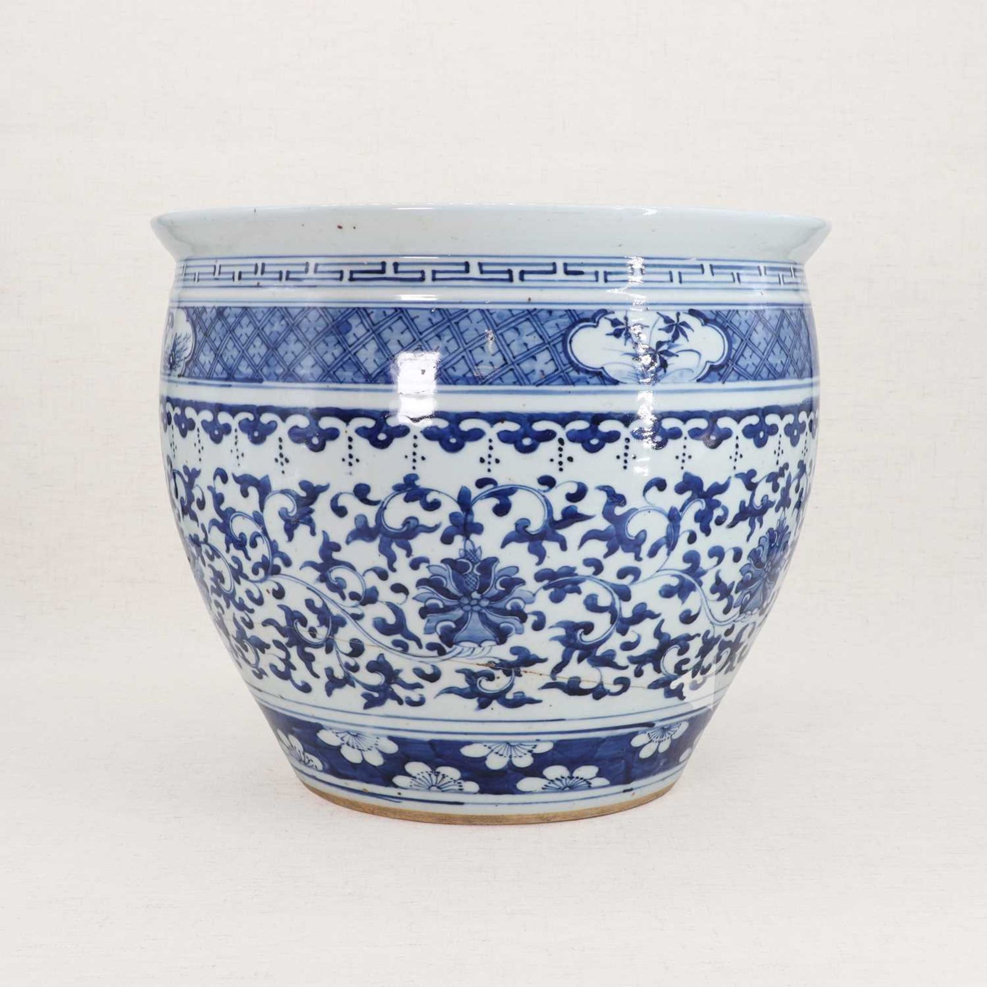 A Chinese blue and white jardinière,