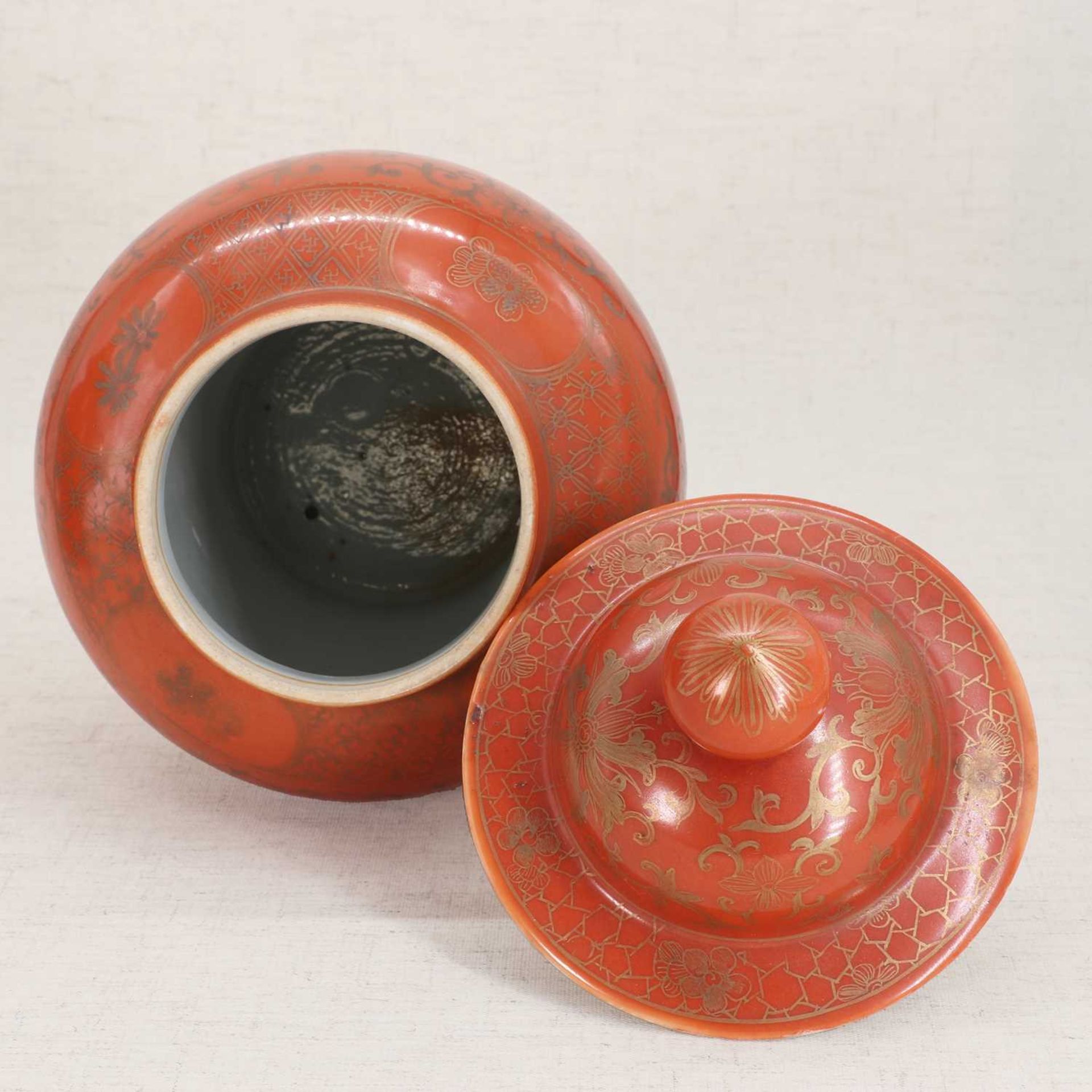 A pair of Chinese coral-ground vases and covers, - Image 4 of 7