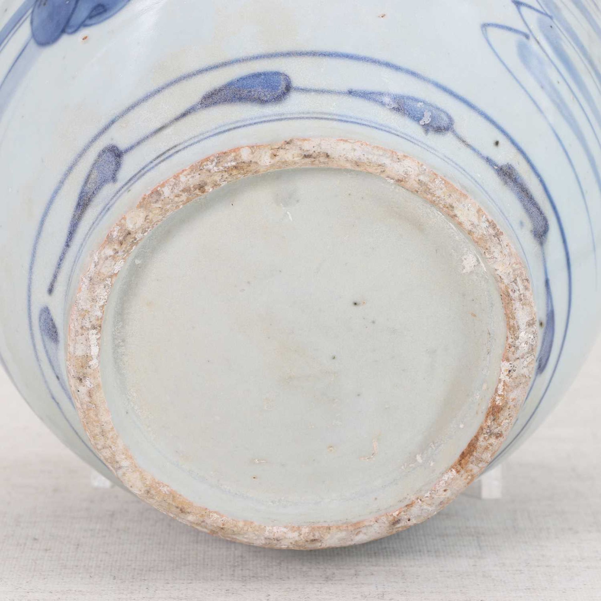 A Chinese blue and white jar, - Image 5 of 5