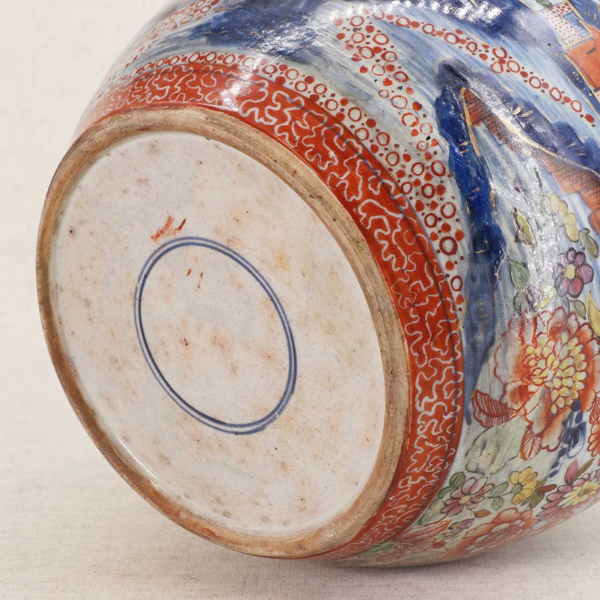 A Chinese clobbered blue and white jar, - Image 4 of 4