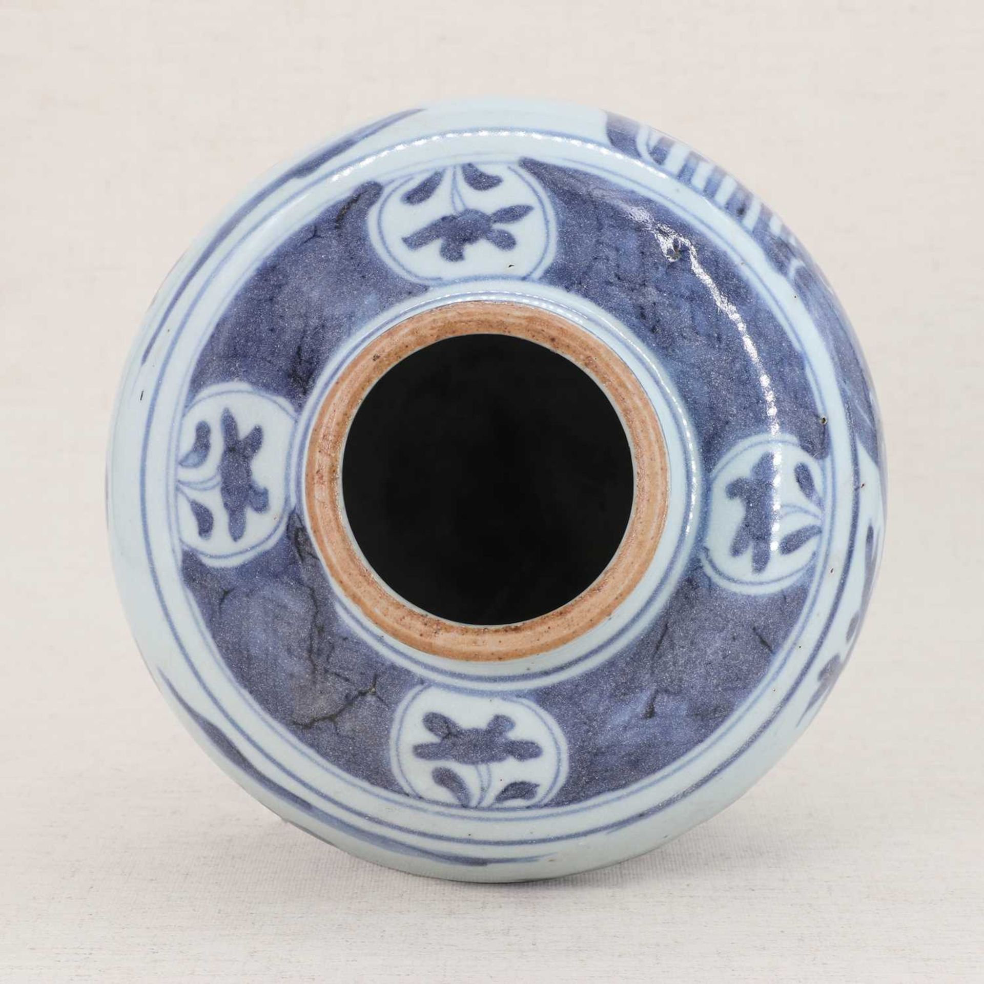 A Chinese blue and white jar, - Image 5 of 6