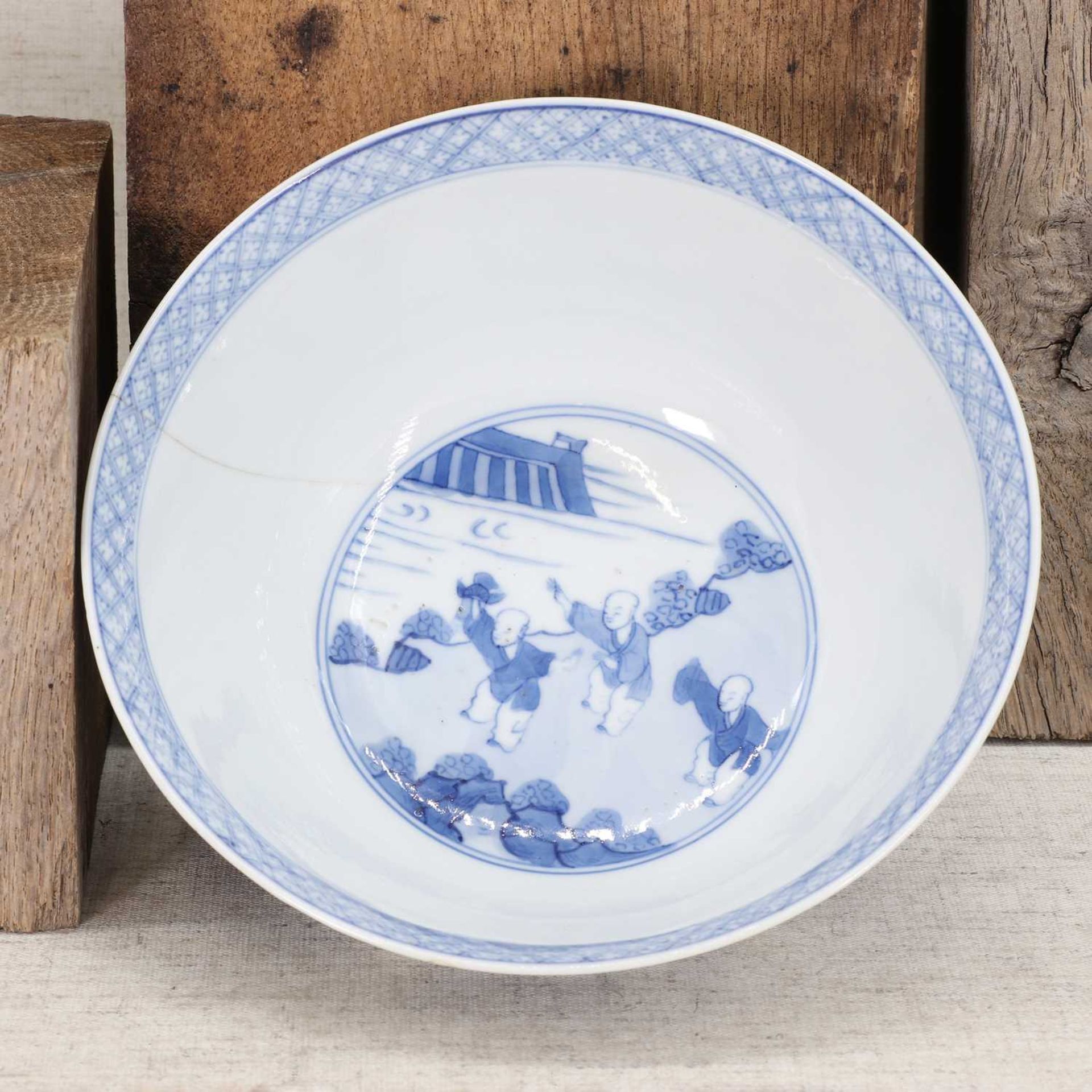 A Chinese blue and white bowl, - Image 5 of 6