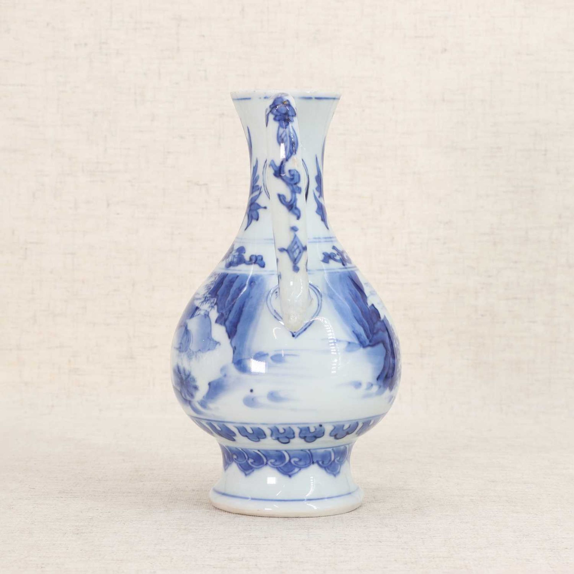 A Chinese blue and white ewer, - Image 2 of 6