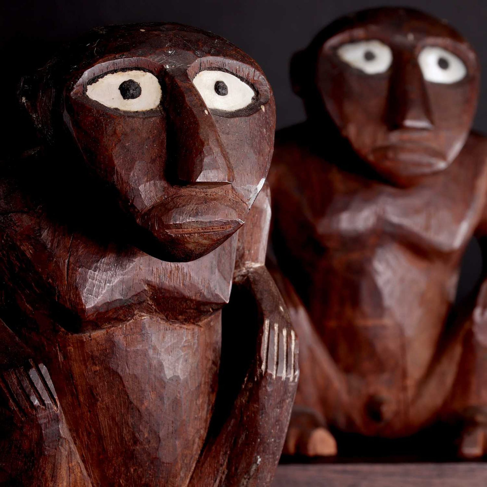 A rare pair of carved wooden idols, - Image 2 of 8