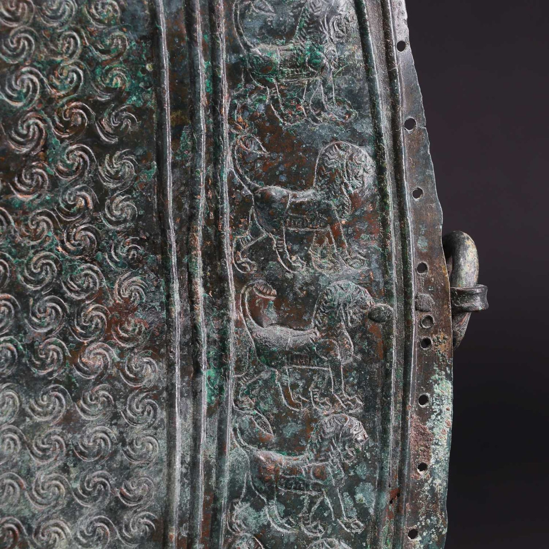 A bronze belt plate section, - Bild 3 aus 4