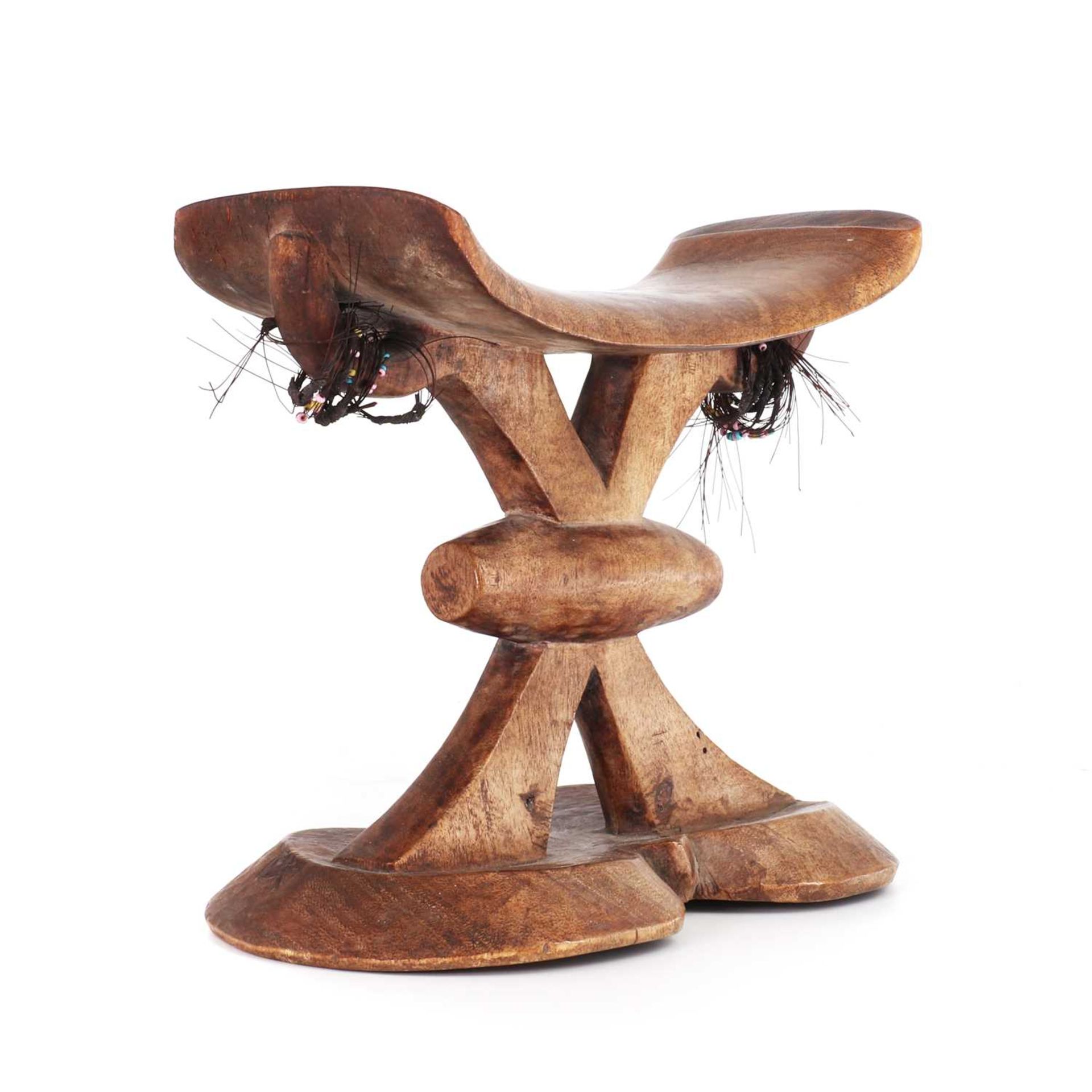 A Shona or Tsonga softwood headrest, - Image 4 of 11