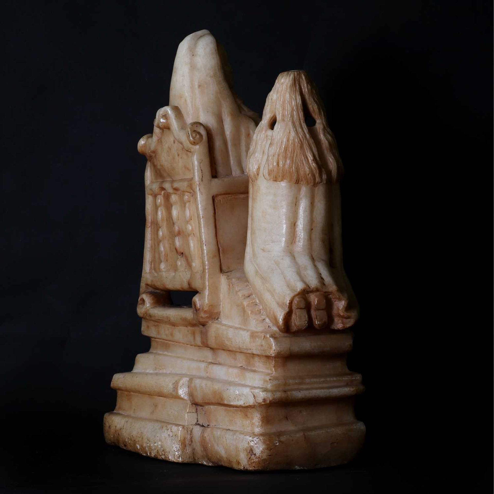 A Sicilian Trapani baroque carved alabaster group, - Bild 6 aus 9