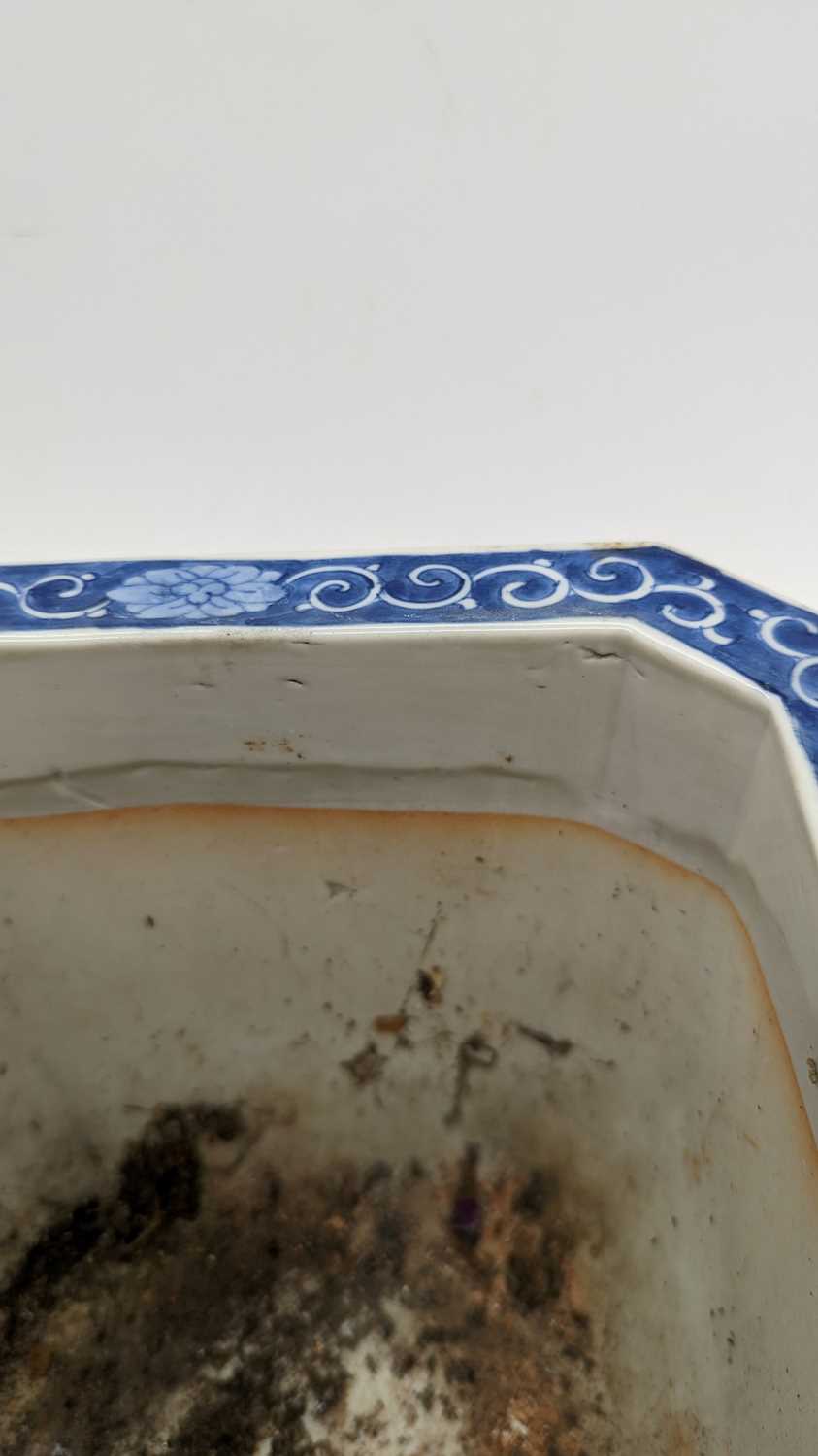 A group of four Chinese blue and white planters - Image 12 of 28