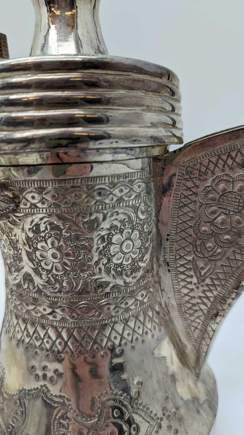 A silver Dallah coffee pot - Image 17 of 20