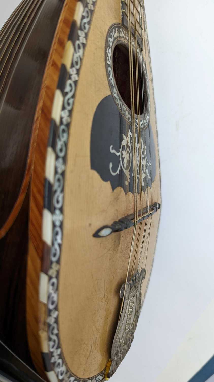 A late 19th Century mandolin, - Image 16 of 27