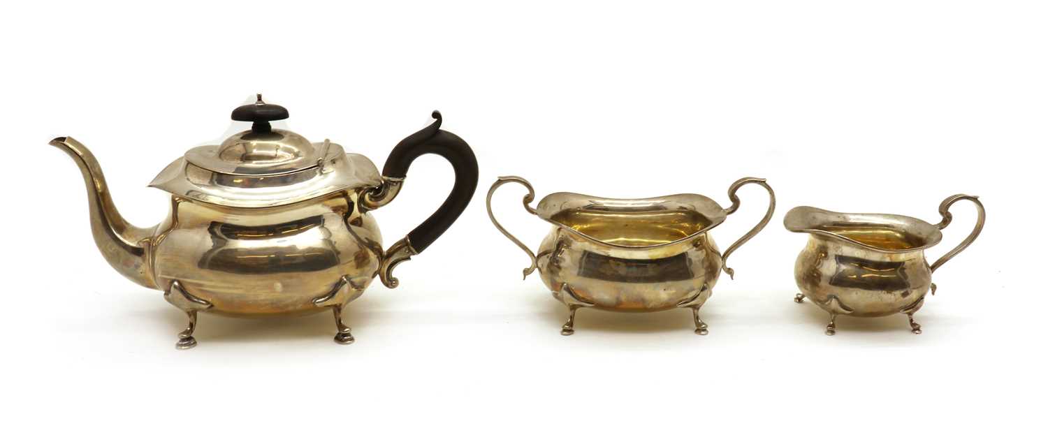 A silver three piece silver tea service - Image 2 of 4