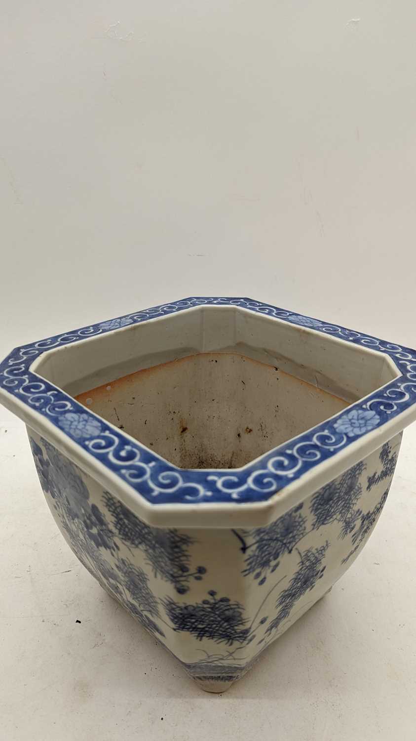 A group of four Chinese blue and white planters - Image 11 of 28