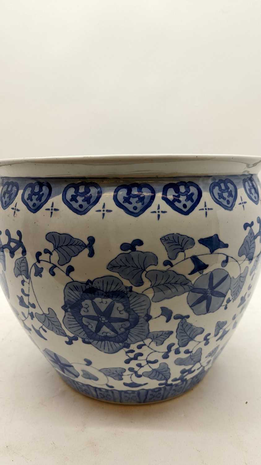 A group of four Chinese blue and white planters - Image 24 of 28