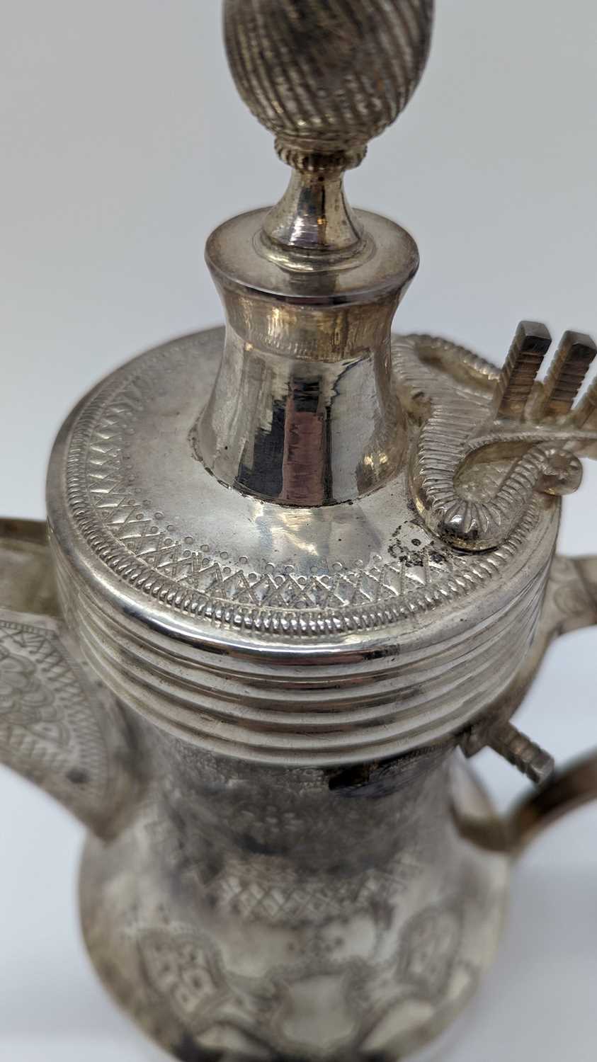 A silver Dallah coffee pot - Image 16 of 20