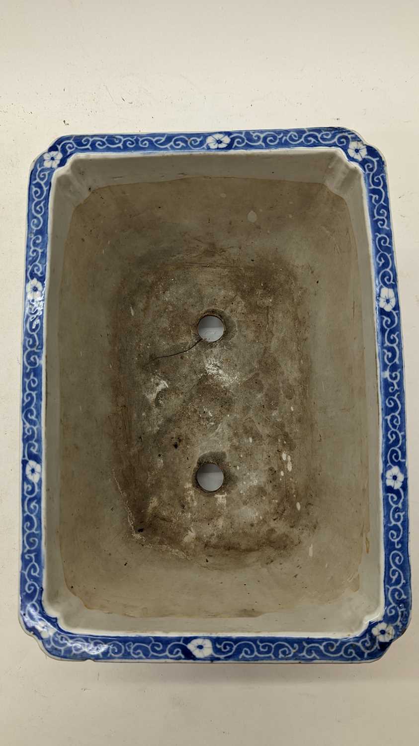 A group of four Chinese blue and white planters - Image 14 of 28