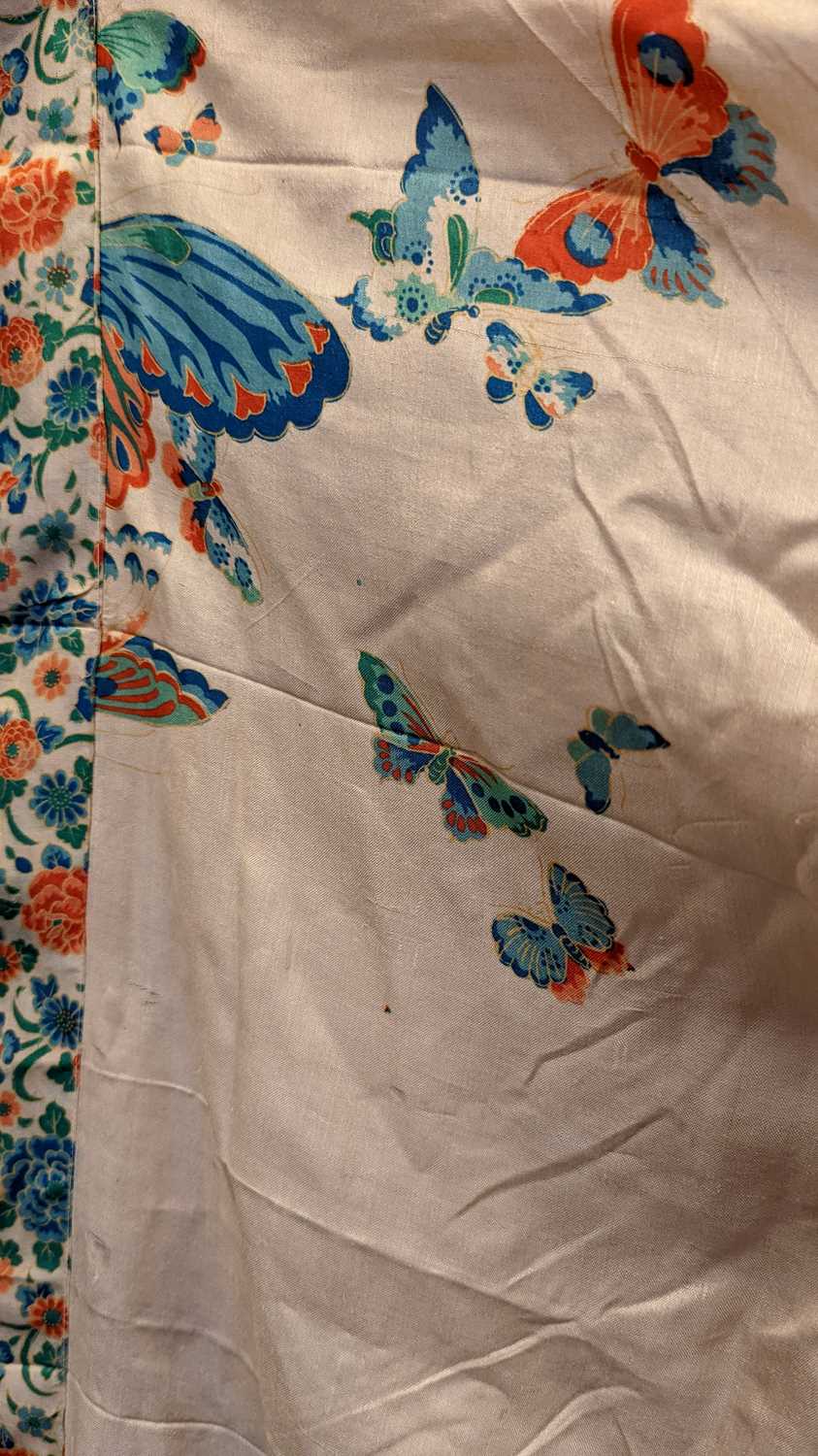Two silk Japanese kimonos - Image 28 of 29
