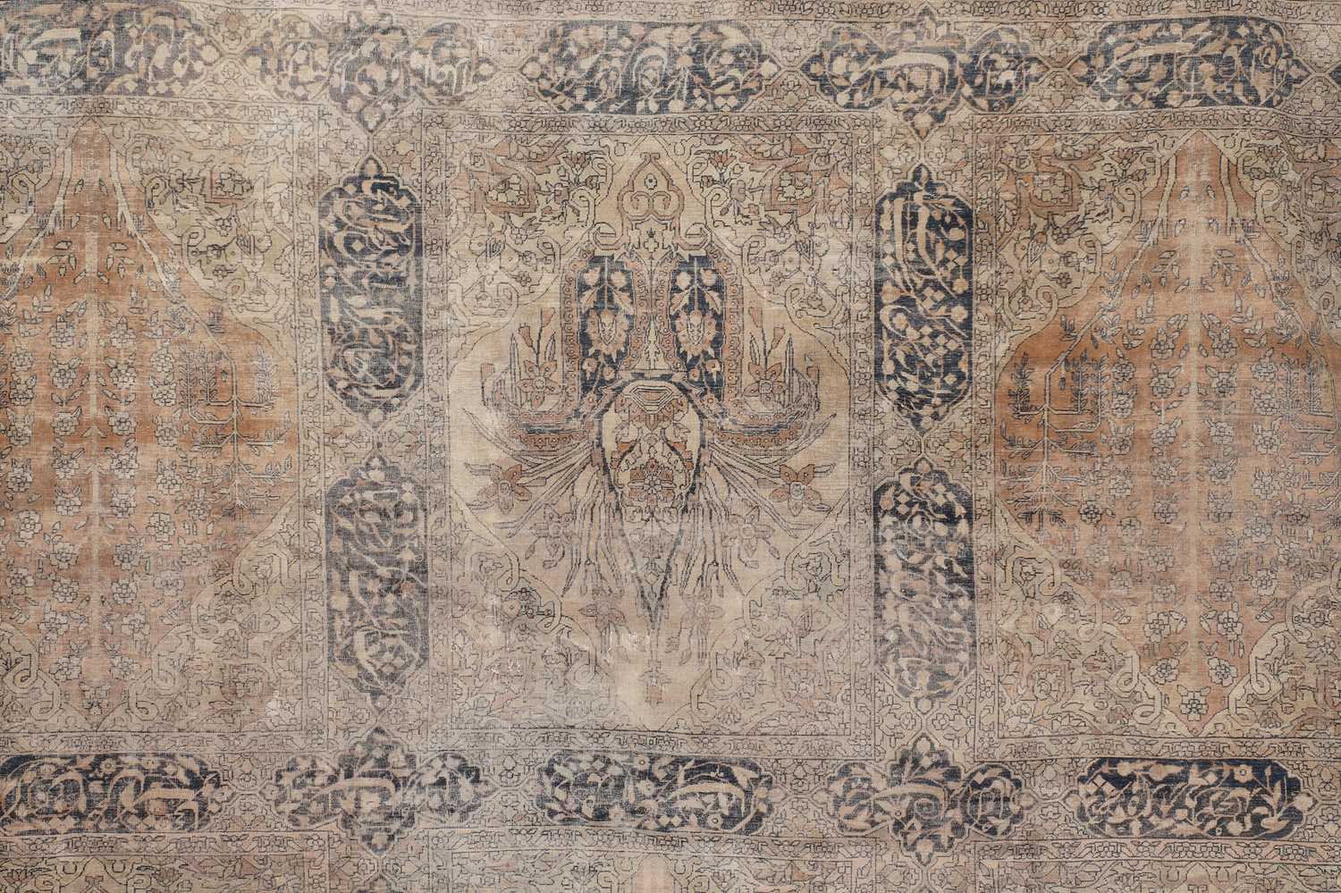 A large Laver wool carpet - Image 3 of 9