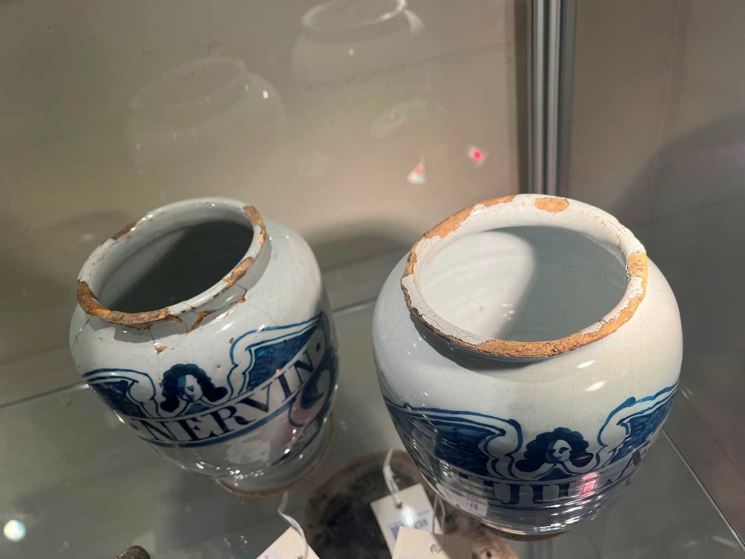 A pair of delftware drug jars, - Image 13 of 18