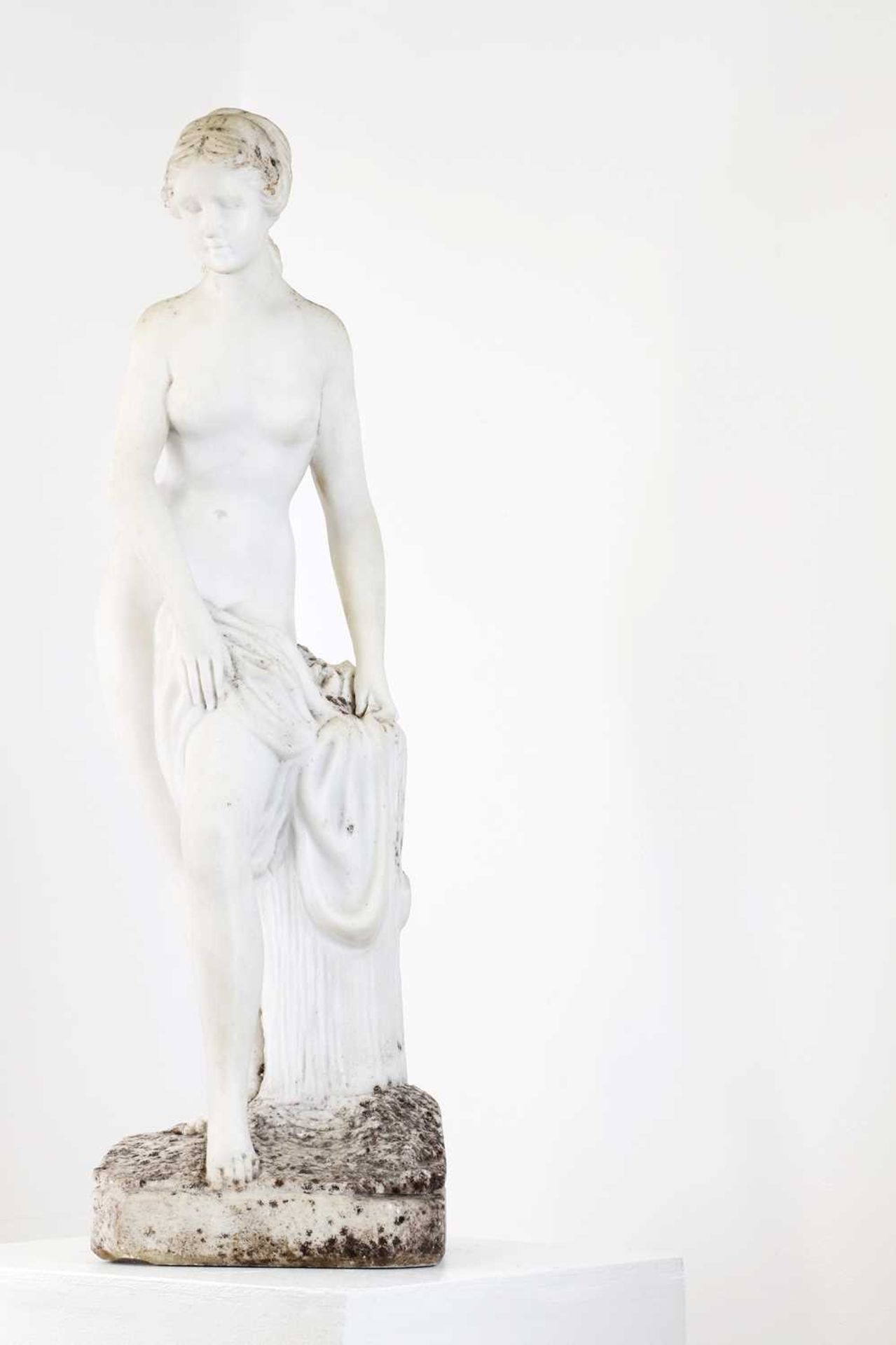 A weathered marble figure, - Bild 4 aus 9