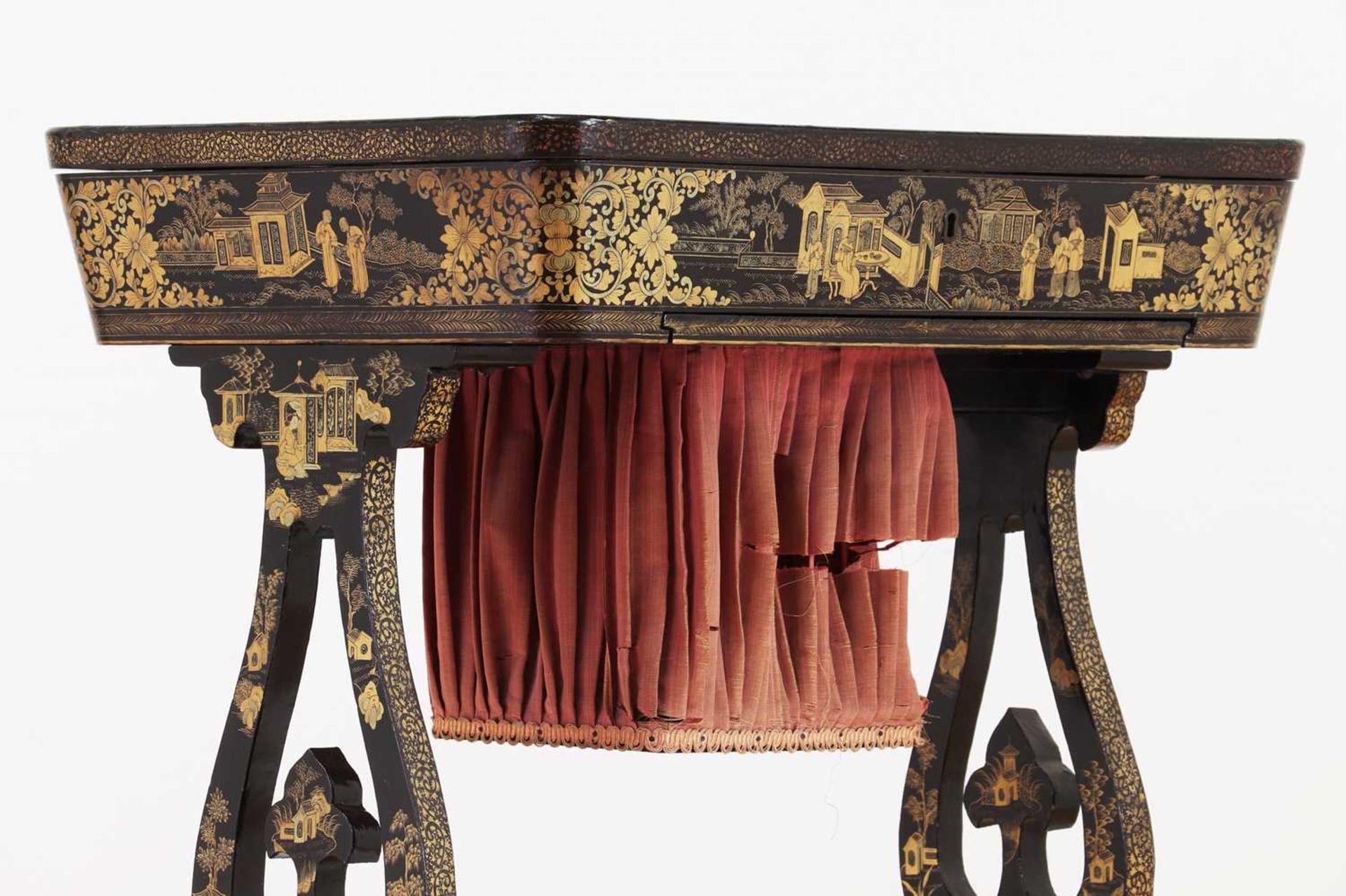 A Chinese export black lacquerwork table, - Bild 8 aus 11