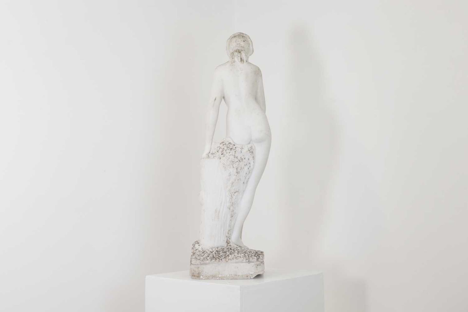 A weathered marble figure, - Bild 8 aus 9