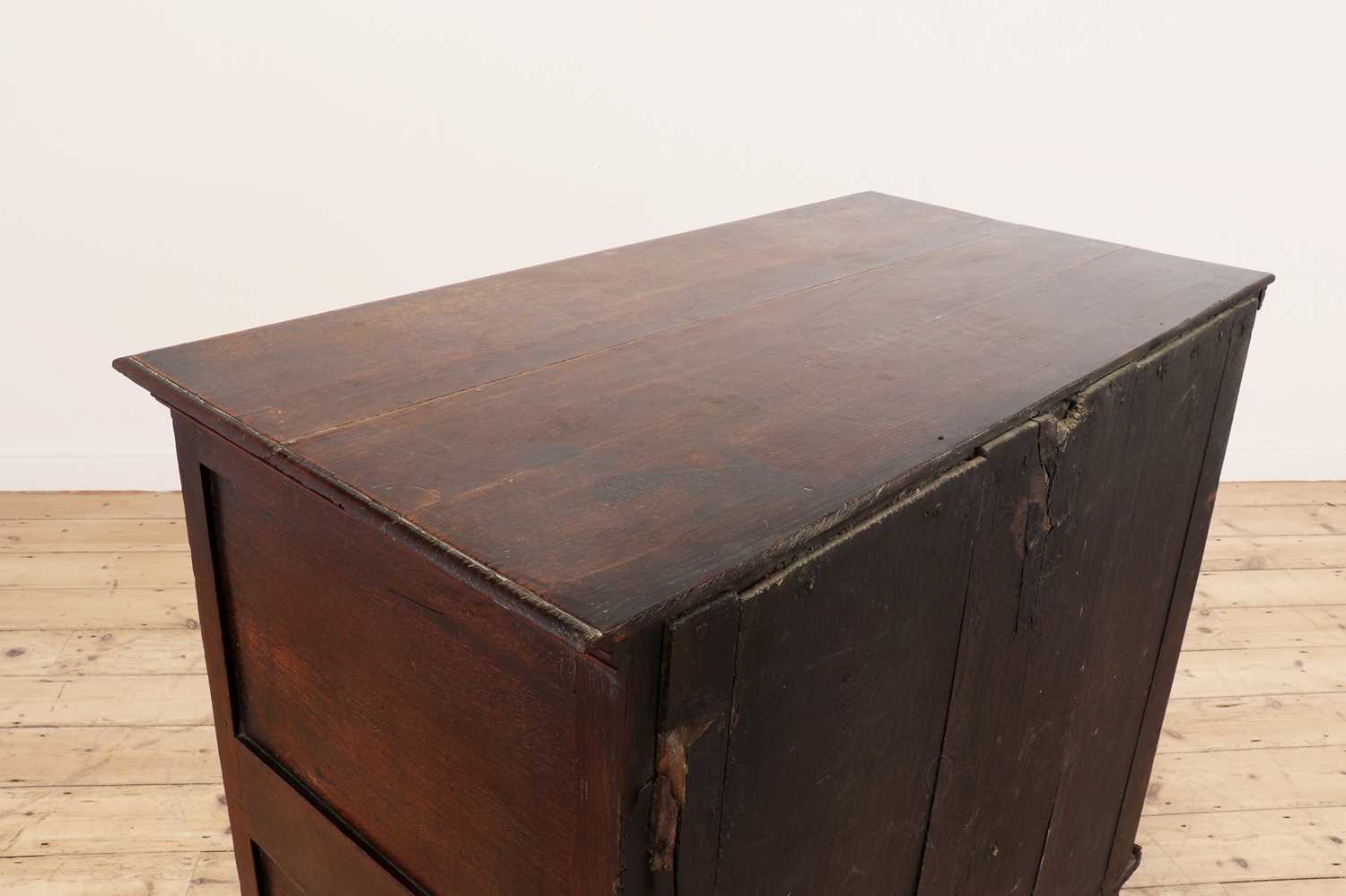 An oak chest of drawers, - Image 5 of 6
