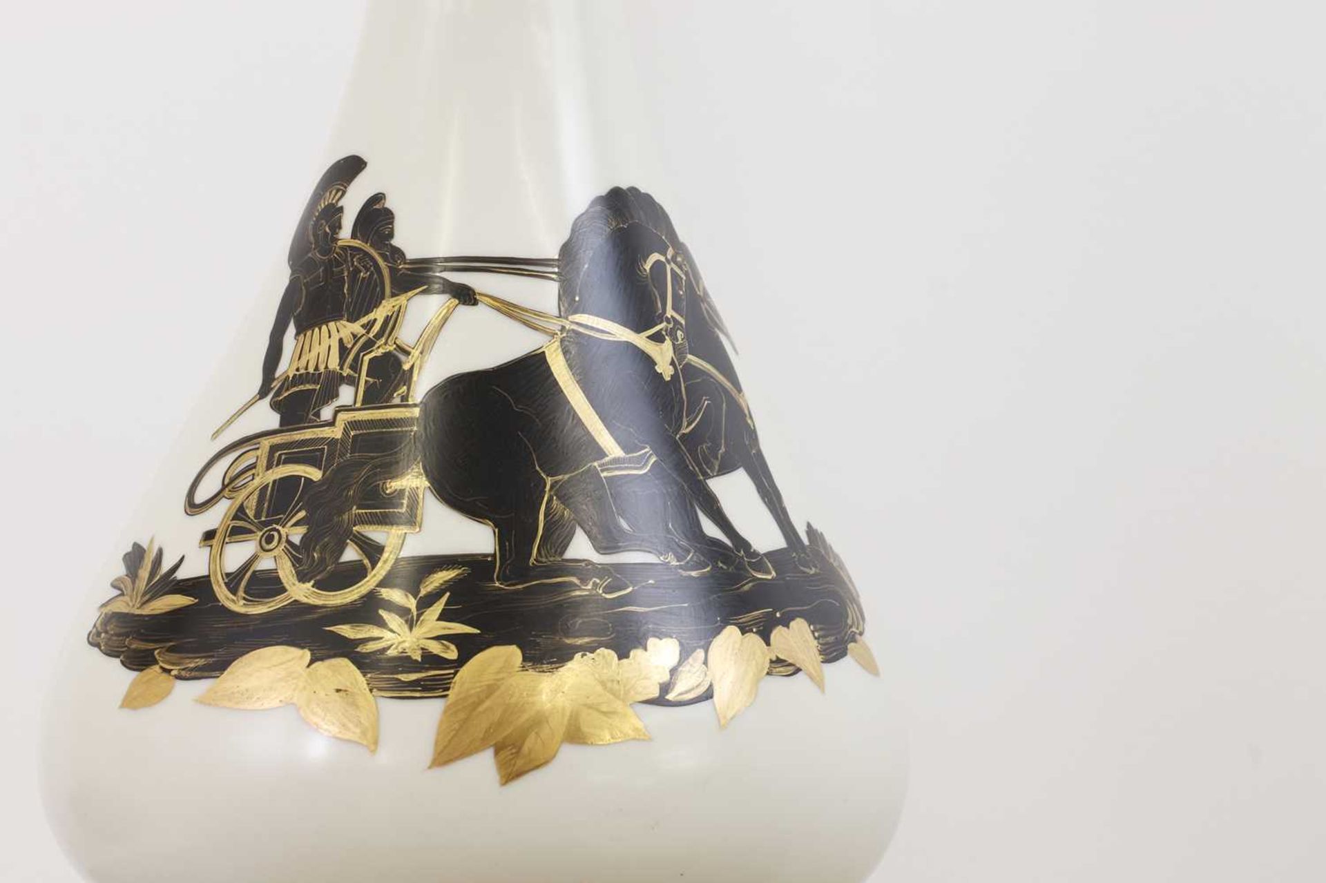 A pair of gilt-metal-mounted vase lamps, - Bild 3 aus 4