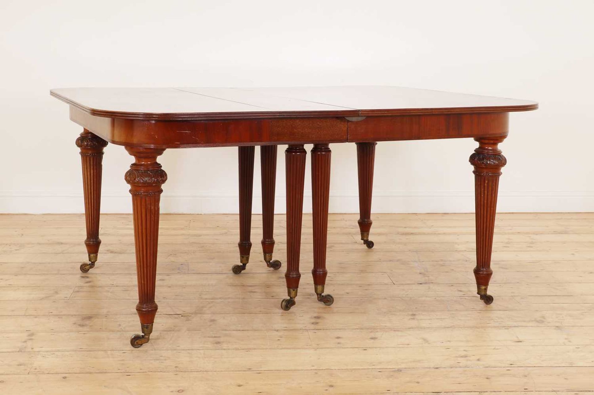 A mahogany extending dining table in the manner of Gillows, - Image 4 of 8