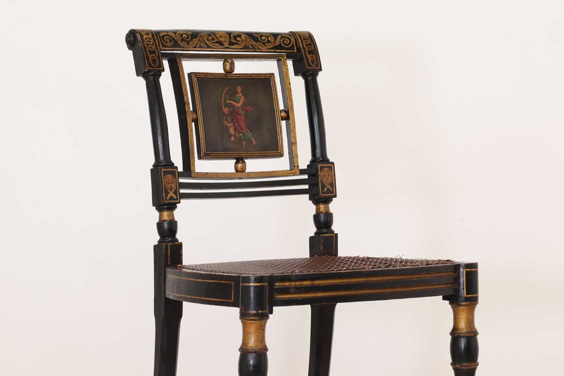 A pair of George III painted wooden side chairs, - Bild 9 aus 9